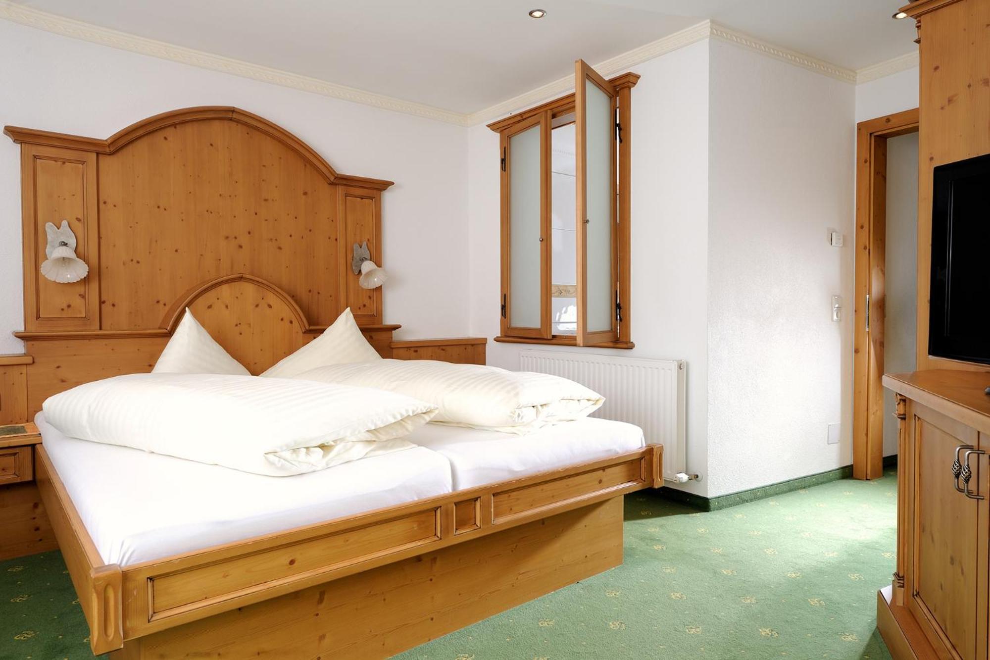 Alpenhotel Ischglerhof الغرفة الصورة