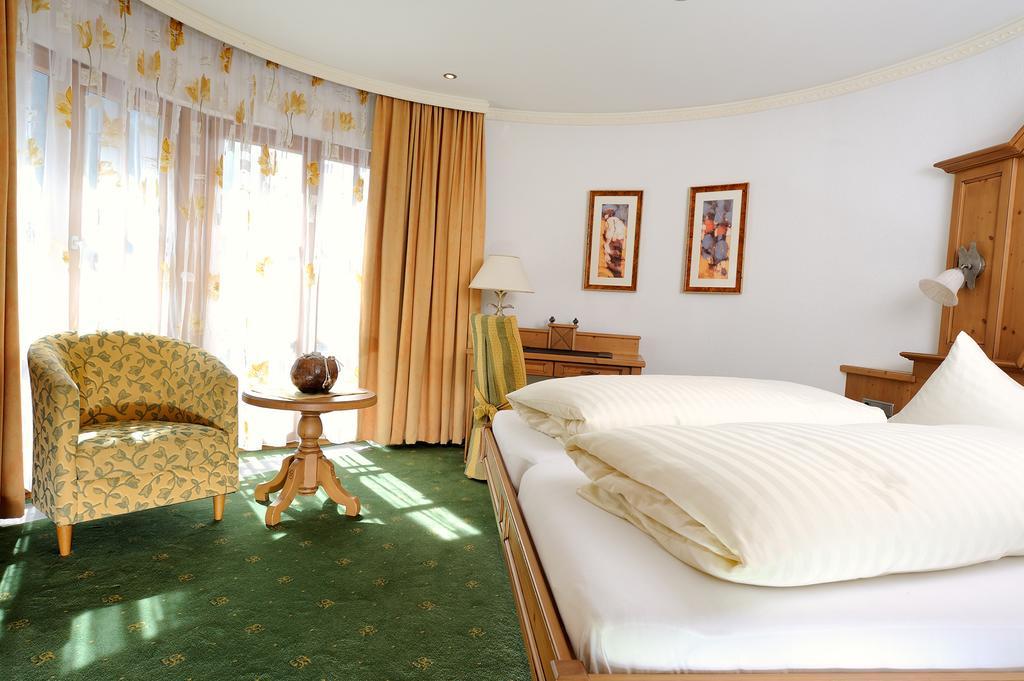 Alpenhotel Ischglerhof الغرفة الصورة